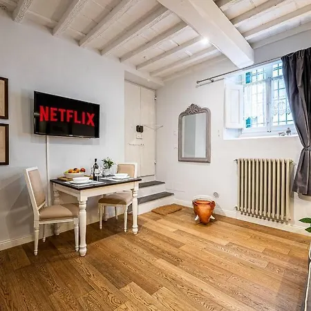 Apartment Elegante Casa Ai Piedi Di Piazzale Michelangelo Florence